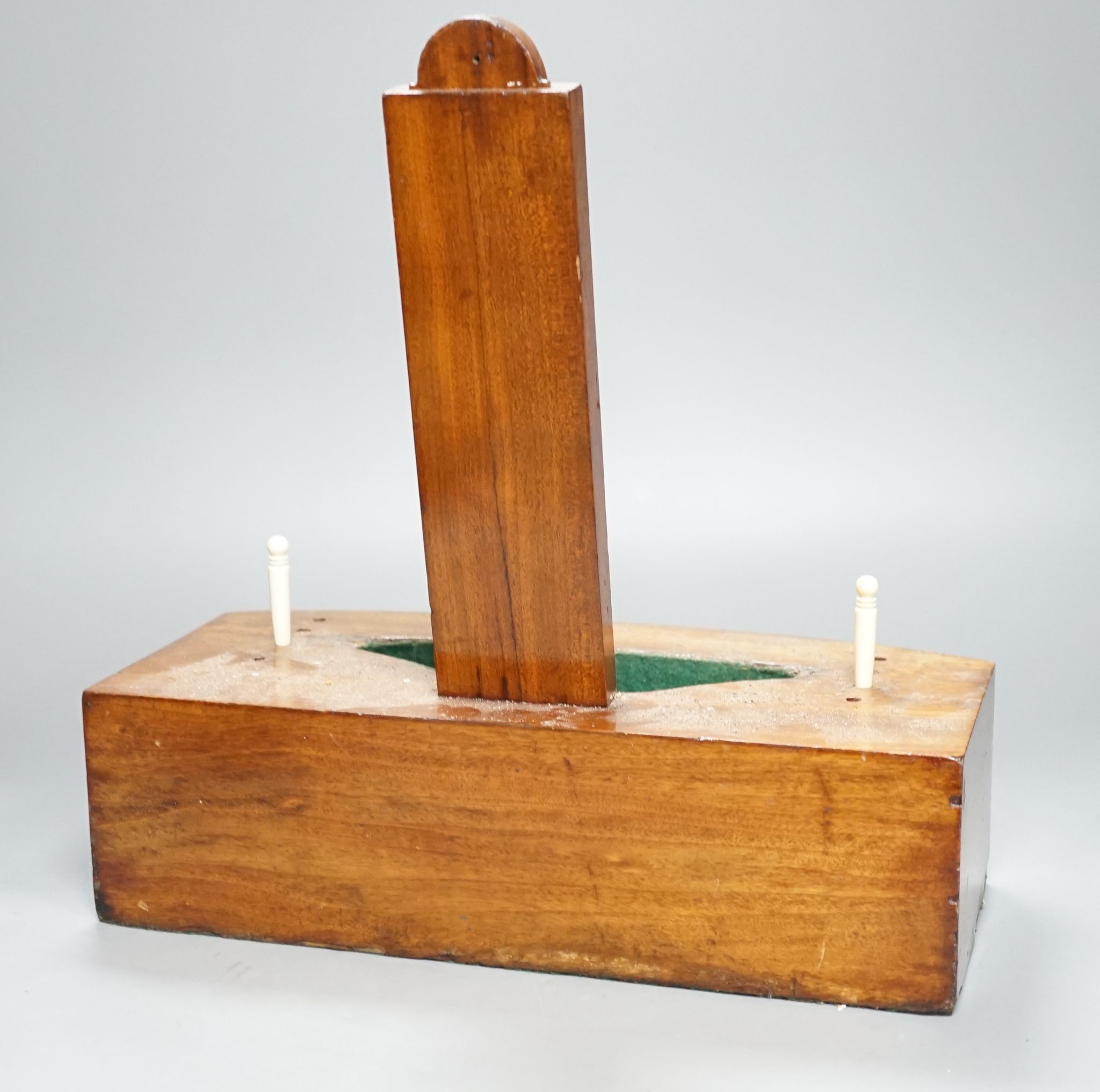 A 19th century mahogany dish stand 37cm